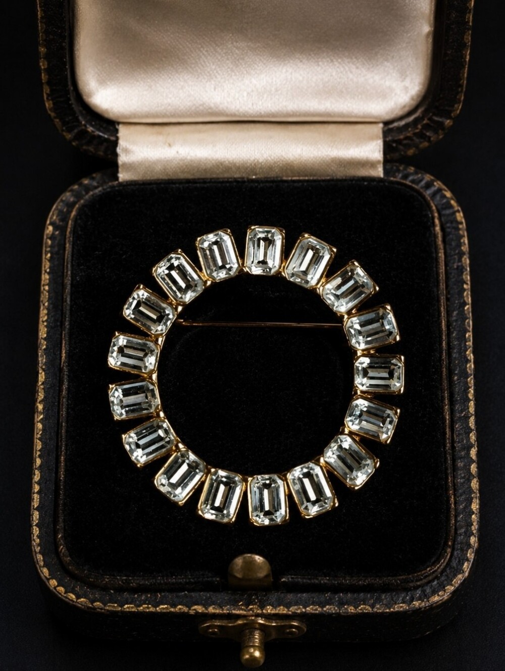 Clear Thick Baguette Gold Tone Signed Unisex Vintage Clear Rhinestones Brooch